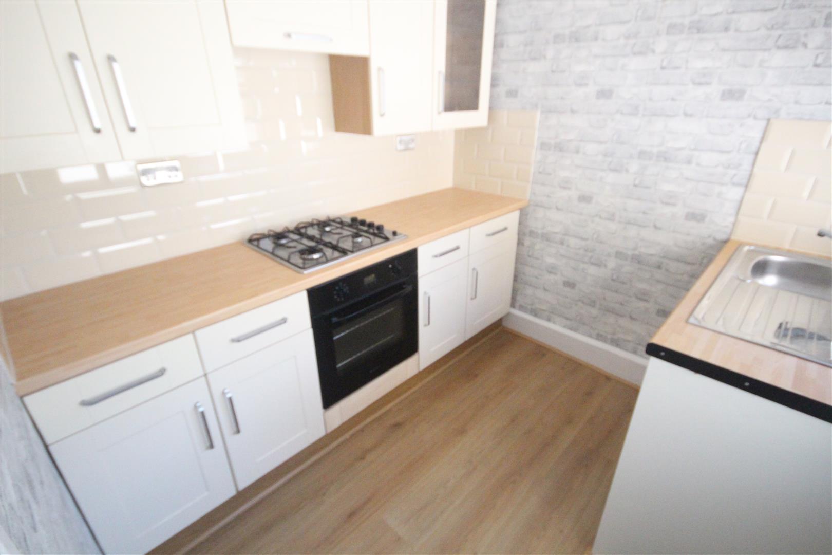 2 bedroom terraced house To Let in Barnoldswick - IMG_2586.jpg